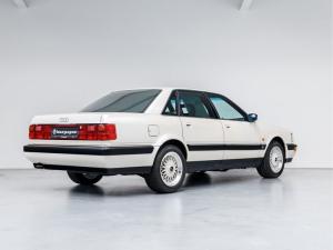 Audi V8 1990 года  (EU)